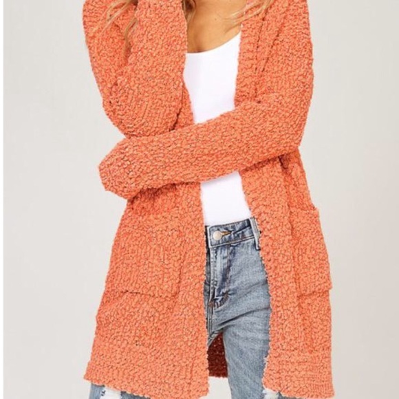 Listicle Sweaters - Gorgeous popcorn sweater 🥰